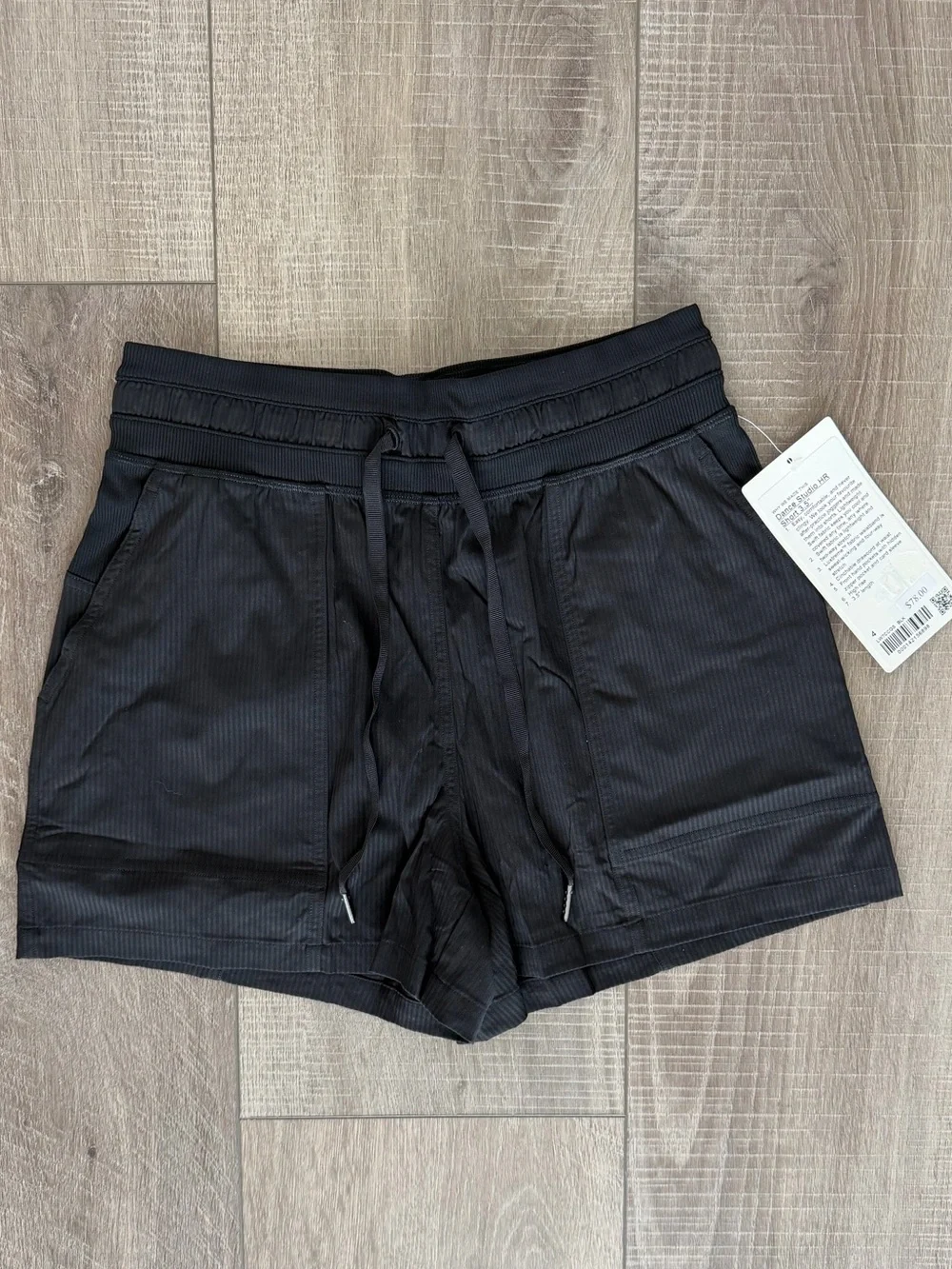 NWT Lululemon Dance Studio High-Rise Short 3.5